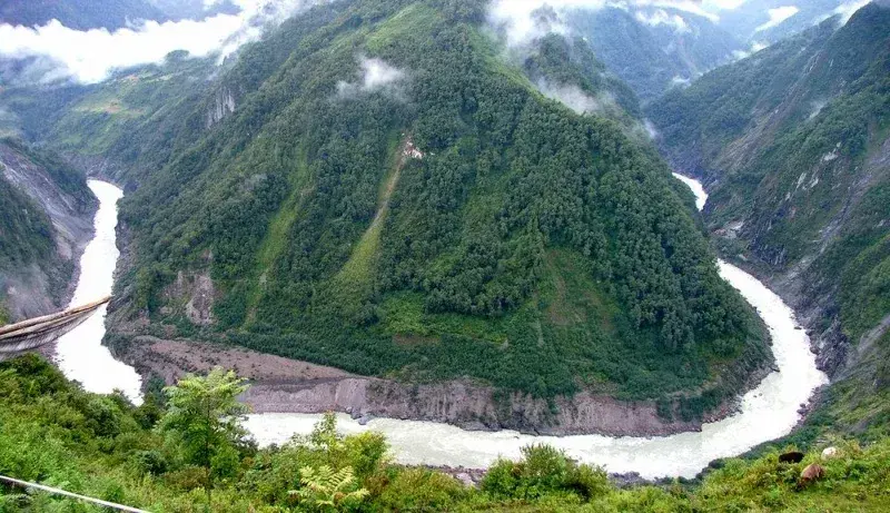 Shared Waters, Shared Futures? The Brahmaputra in India–China Relations