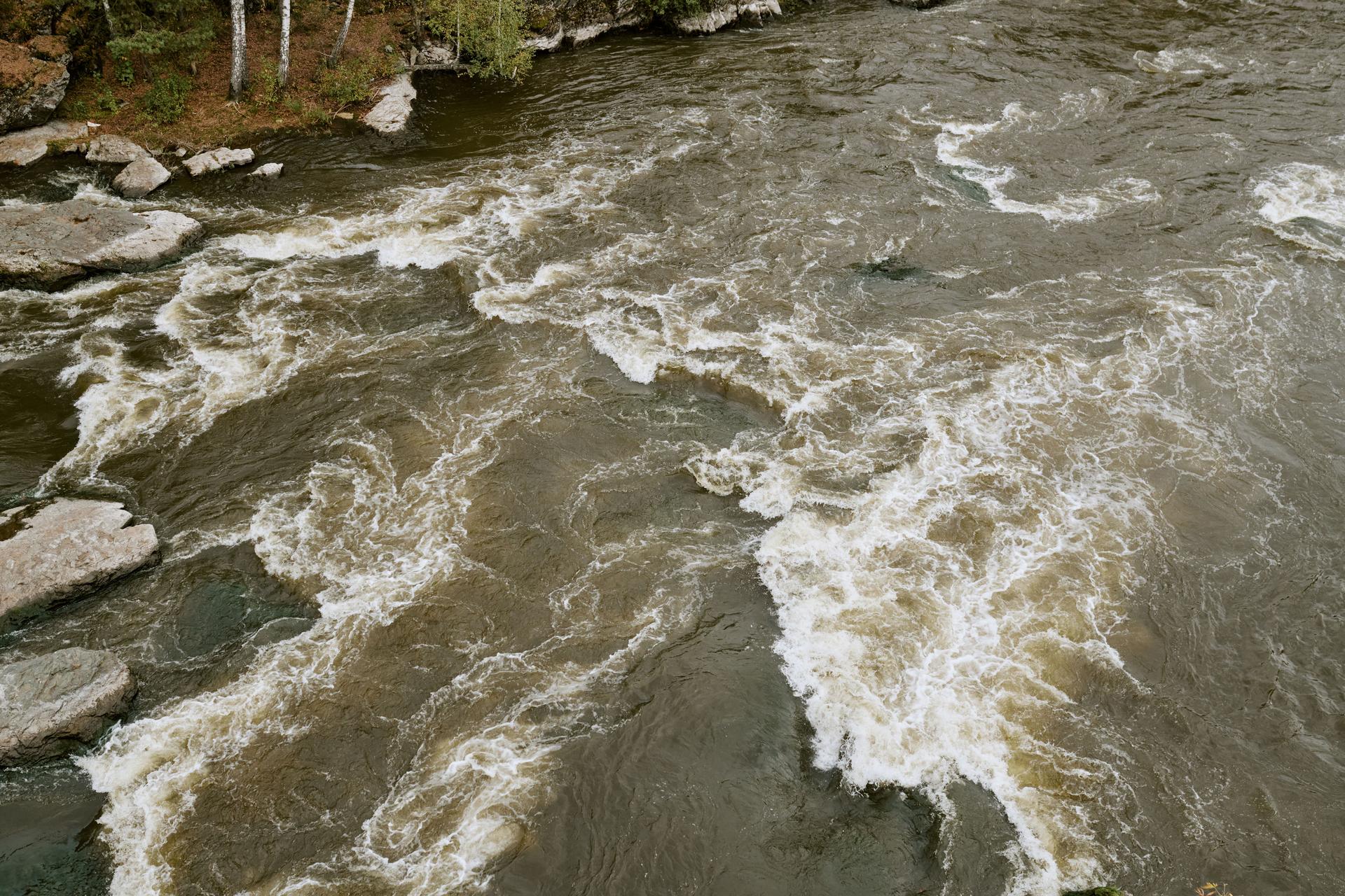 When the River Rises: Life, Loss, and the Quest to Predict Floods in South Asia's Great Deltas